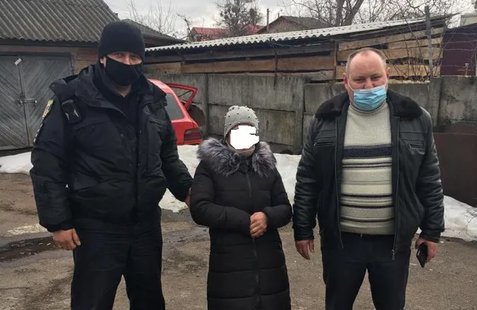 Ковельські поліцейські упіймали шахрайку: вона вкрала 12 тисяч (фото)