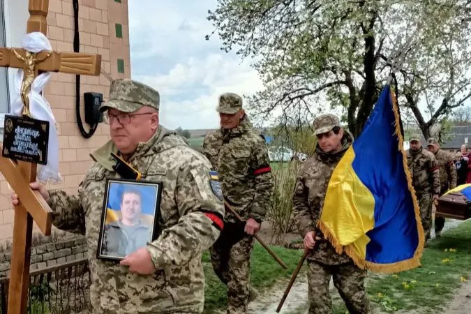 На Волині в останню дорогу провели Захисника Миколу Андрійчука (фото)
