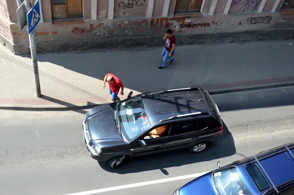 У центрі Луцька автівка вийшла з ладу (фото)