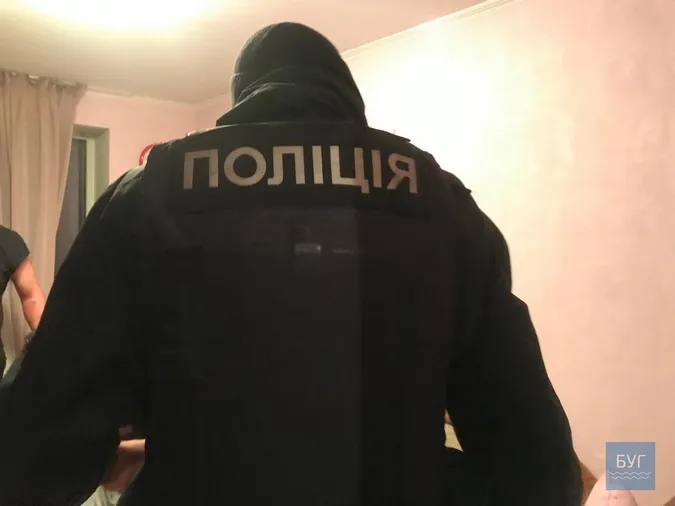 У Нововолинську чоловік через балкон заліз у квартиру ексдружини, аби поскандалити (фото)