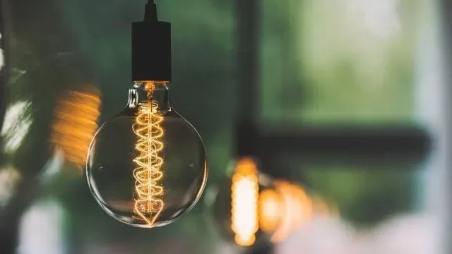 У «Волиньобленерго» пояснили, чому не співпадають графіки відключення світла
