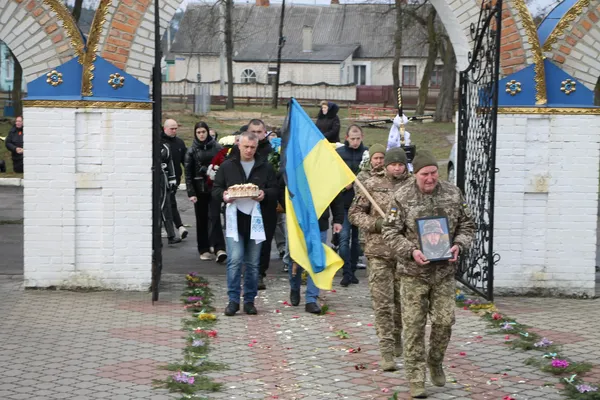 На Волині прощалися з молодим захисником Богданом Борисюком (фото)