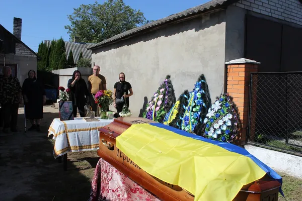 На Волині попрощалися із загиблим кулеметником Павлом Манюхіним (фото)