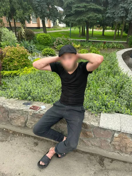 У Луцькій громаді організували переправляння «багатодітних батьків» за кордон (фото, відео)
