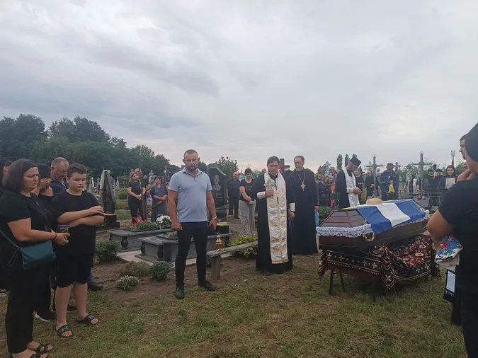 Загинув 4 роки тому: на Волині попрощались з Героєм Юрієм Засєкіним (фото)