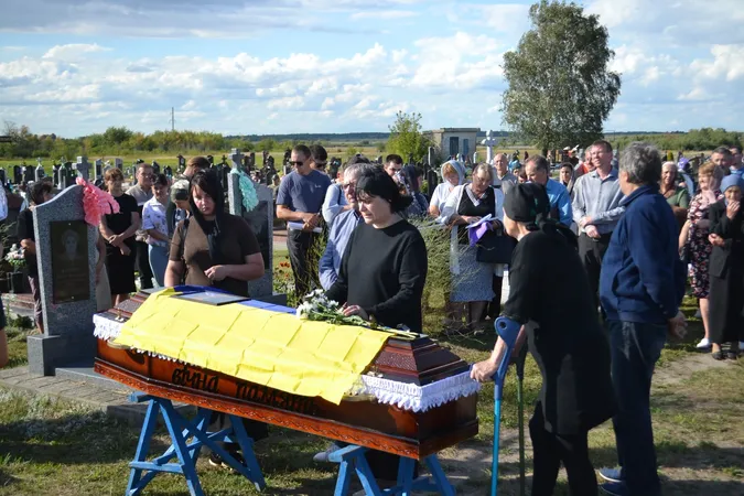 Навіки додому: на Волині попрощалися з загиблим воїном Сергієм Павловським