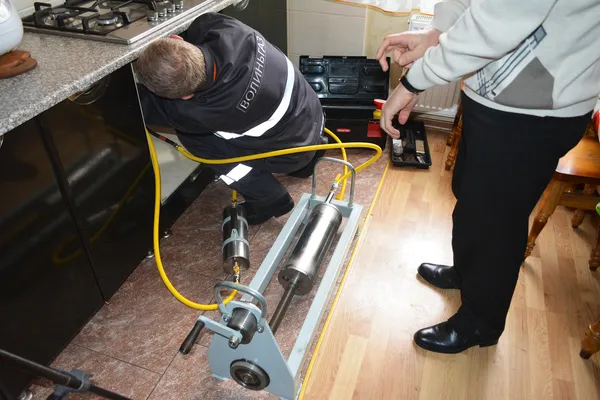 Розбавляють чи ні: який газ насправді транспортують споживачам на Волині (фоторепортаж)