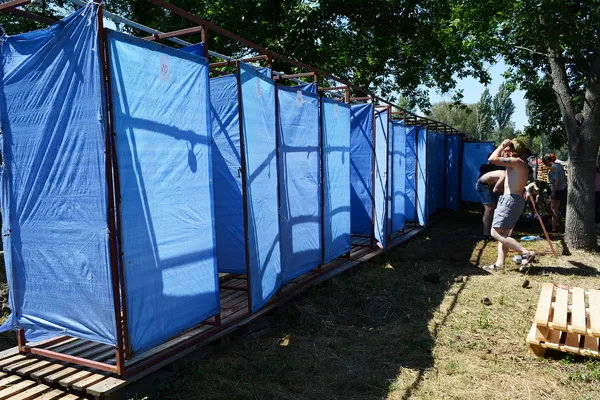 Обіцяні душові кабінки