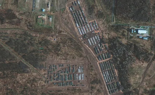 Україна вимагає від Росії пояснити військову присутність на кордоні