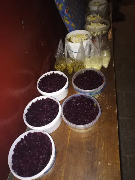 На Волині кутю та різдвяні гостинці для односельців на передову готували усім селом (фото)