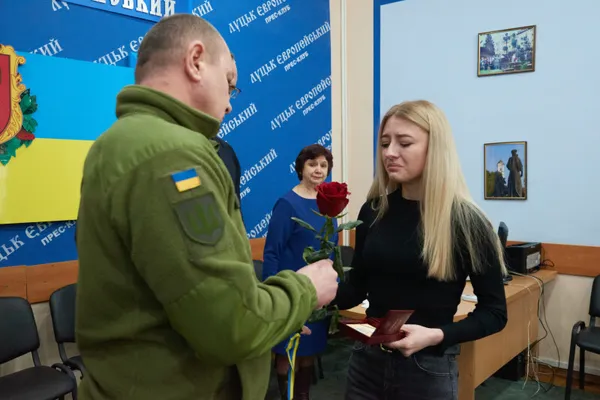 У Луцьку родинам загиблих військовослужбовців вручили нагороди (фото)