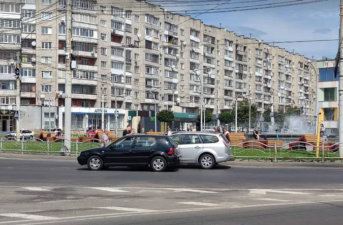 У Луцьку – ДТП біля «Променя» (фото, відео)