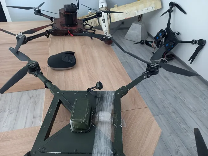 У волинських контрабандистів вилучили дрони й віддали прикордонникам