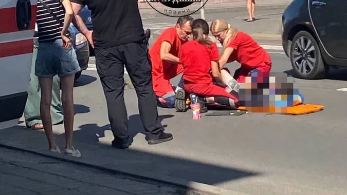 У Володимирі на пішохідному переході збили хлопчика на самокаті: дитина в лікарні
