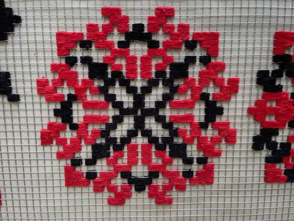 У Луцькому зоопарку відвідувачів чекає сюрприз: який саме (фото)