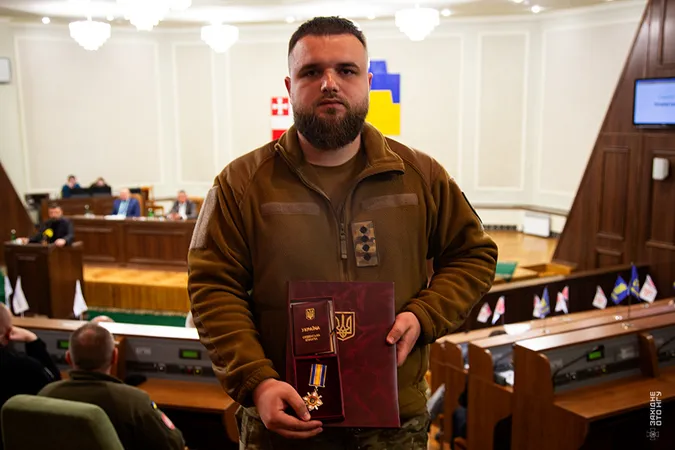Стримав прорив ворога: волинський нацгвардієць отримав державну нагороду (фото)
