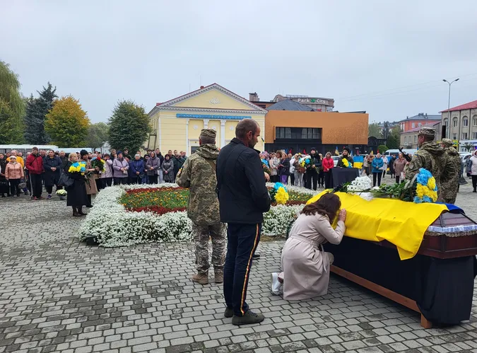 На Ковельщині попрощалися із загиблим воїном Михайлом Гарбузом (фото)