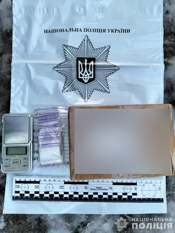 У Луцьку затримали наркозбувача з амфетаміном (фото)