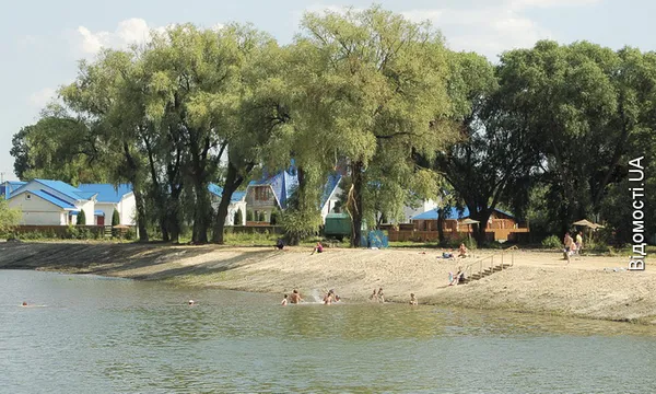 Шашлики, риболовля, водойми: де відпочити біля Луцька (локації та ціни)