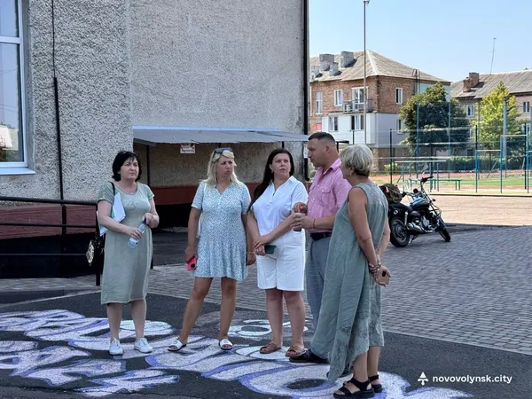 Два ліцеї Нововолинська отримали сонячні електростанції (фото)