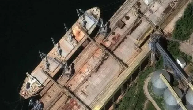 Росія вивезла з України щонайменше 400 тисяч тонн зерна