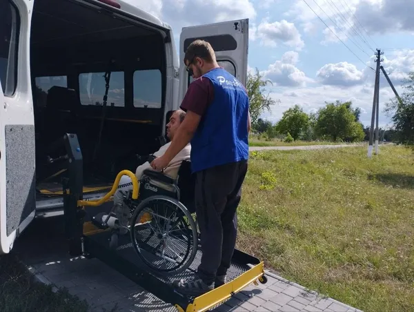 Родина майже три роки прожила в окупації: на Волині допомогли матері із сином продовжити лікування