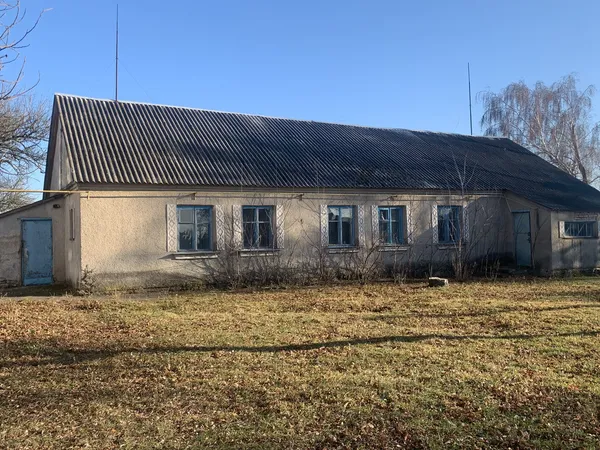На Волині продають приміщення школи (фото)