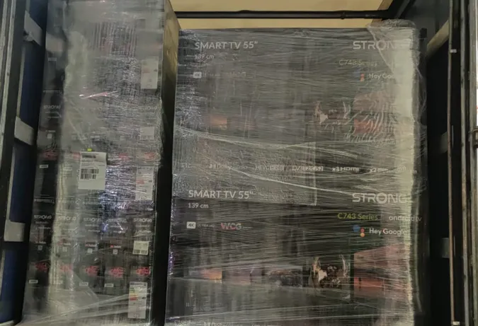 На волинській митниці затримали водія з нелегальними телевізорами (фото)