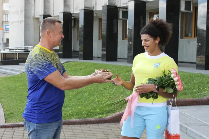 У Луцьку зустріли спортсменку, яка повернулася з Олімпіади у Токіо (фото)