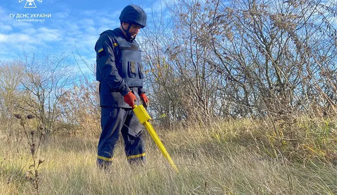 Волинські сапери знайшли 8 снарядів у Луцькому районі та 46 – на Донеччині (фото)