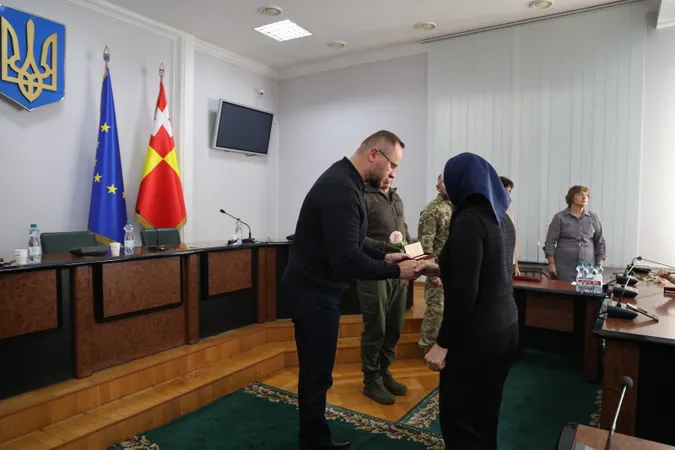 У Луцьку вручили державні нагороди родинам загиблих Героїв (фото)