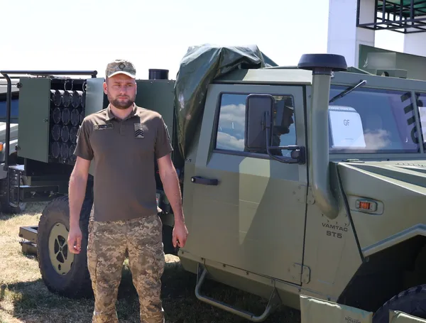 Повернувся з Нідерландів, щоб боронити Україну: історія прикордонника з Волині «Дальнобоя»