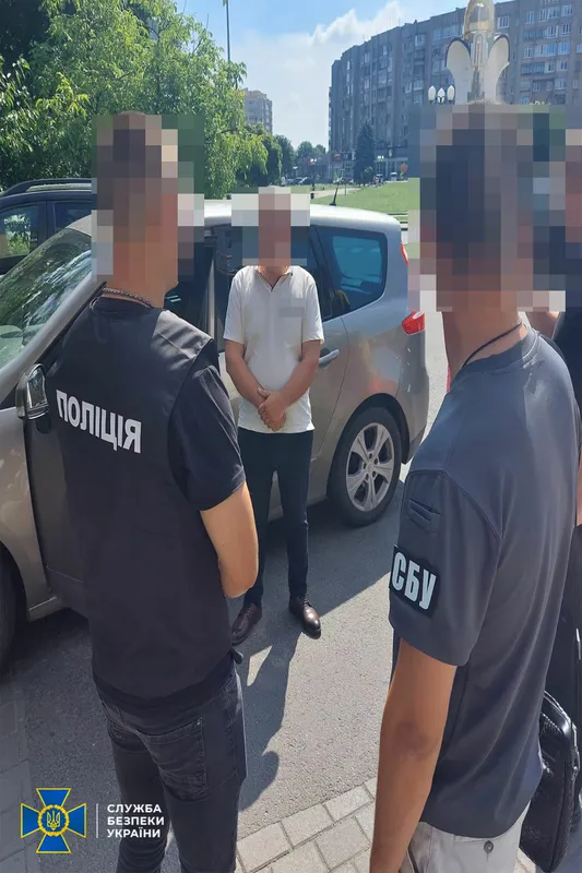 На Волині заступник голови сільради сприяв ухилянтам у виїзді за кордон (фото)