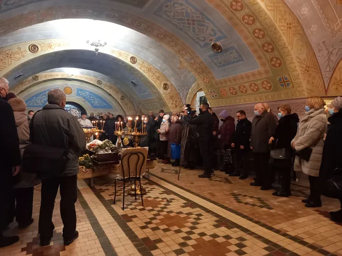 У Луцьку прощаються зі скульптором Миколою Голованем (фото, відео)
