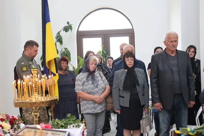 «Був найбільшою опорою і підтримкою»: на Волині попрощалися з загиблим воїном Ігорем Лавришиним