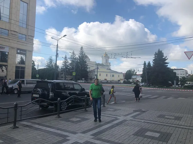 Центр Луцька перекритий і для людей, і для машин (фото)