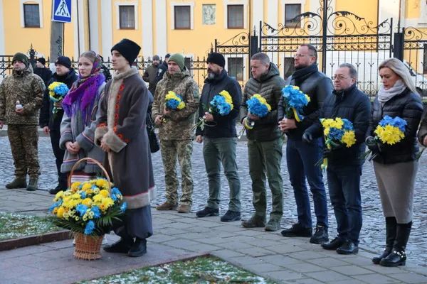 У Луцьку вшанували пам’ять жертв Голодомору в Україні (фото)