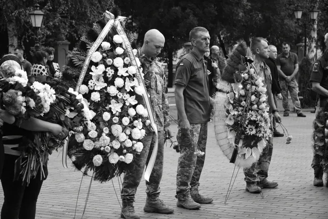Луцька громада провела в останню путь Захисників Віталія Велічка та Антона Бучка (фото)