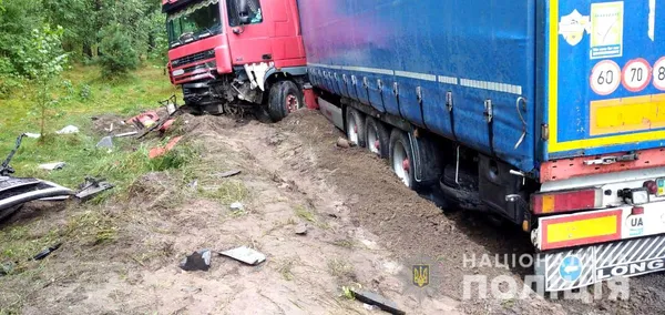 У моторошній аварії на Рівненщині загинув 36-річний волинянин (фото, відео)