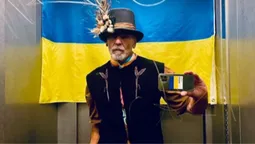 Відомий німецький стиліст заселфився у жилетці луцького бренду (фото)