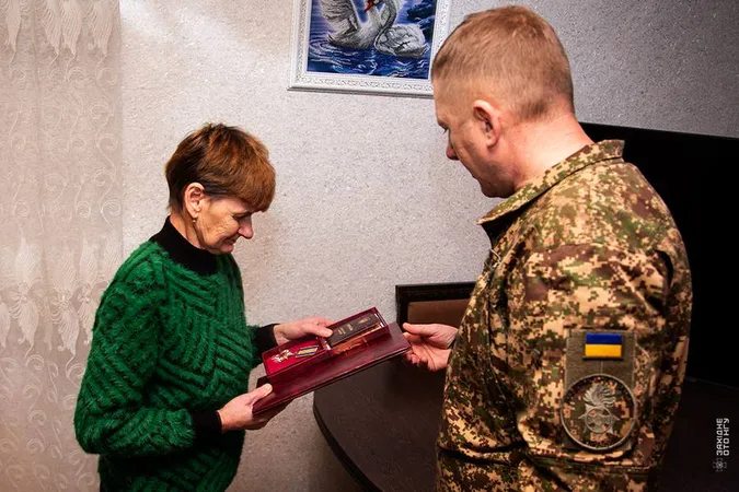 На Волині рідним полеглих гвардійців передали державні нагороди (фото)