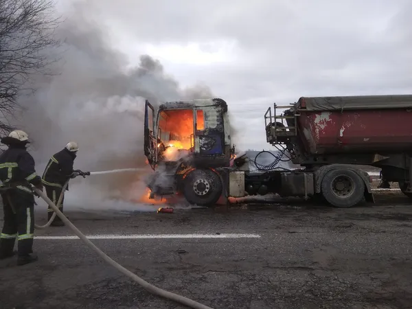 На волинській трасі загорілася вантажівка (фото)