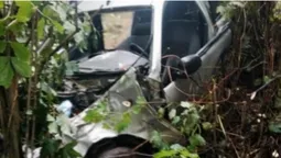 Авто злетіло з дороги: у Луцькому районі рятувальники визволяли водія (фото)