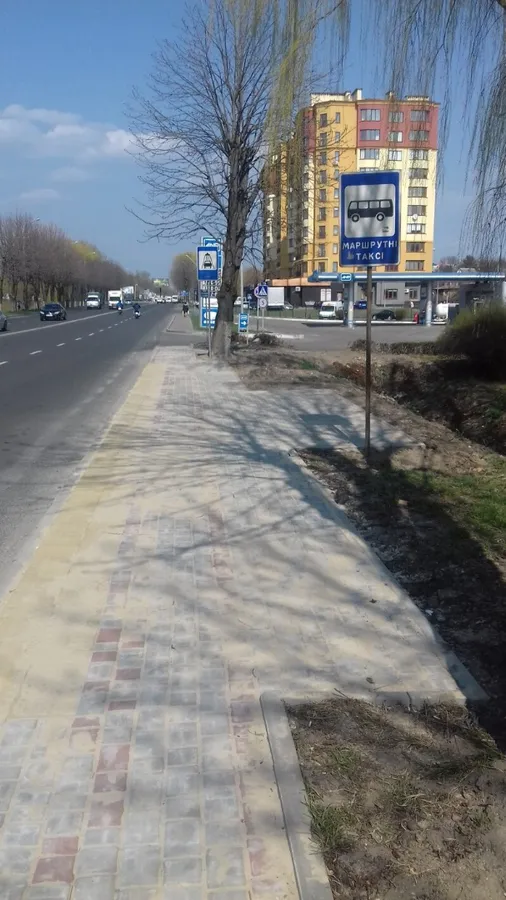 У Луцьку відремонтували тротуари на двох вулицях (фото)