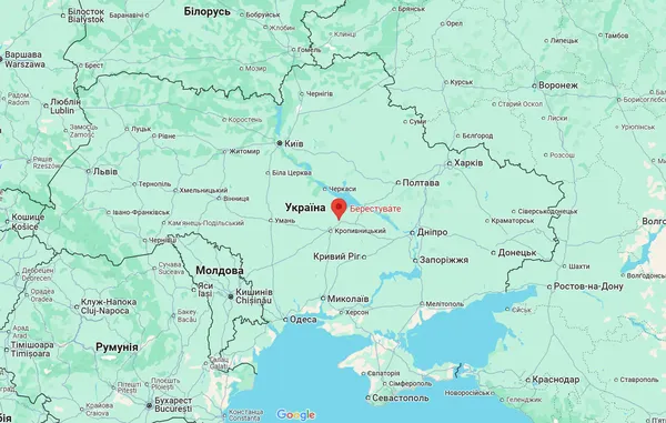 Де в Україні є озеро, в якому можна спіймати «золоту» рибку (фото)