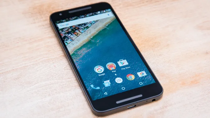 Google випустить власний смартфон