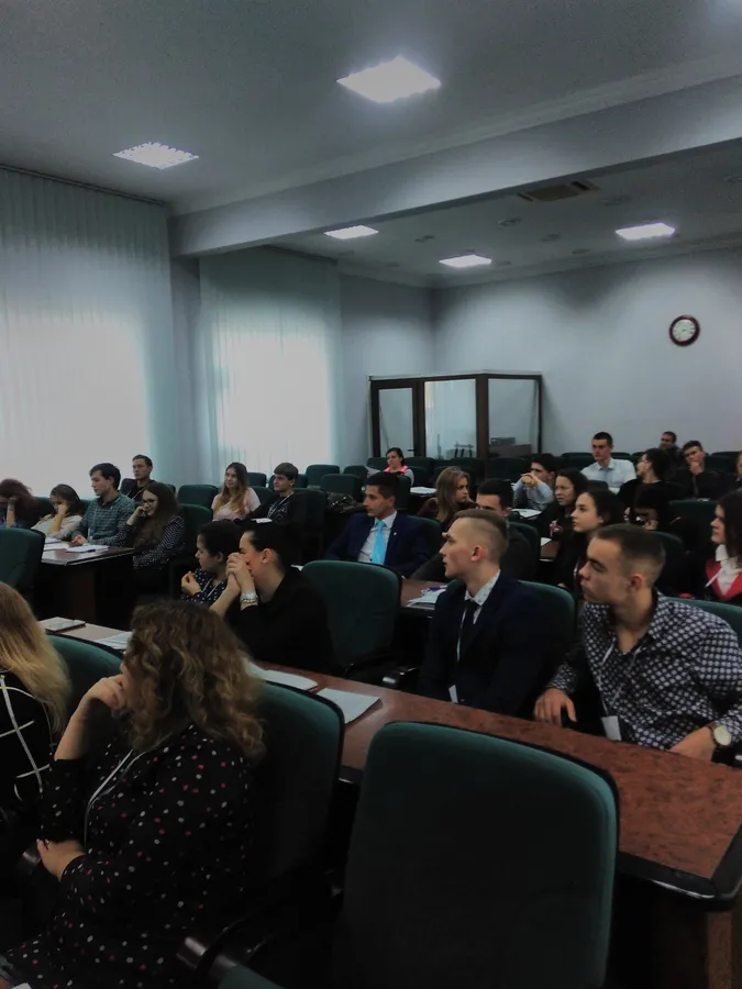 Луцьку молодь вчили, як бути депутатами міської ради