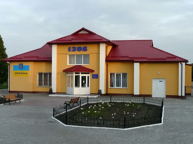 На Волині залізничники зливали пальне з локомотива