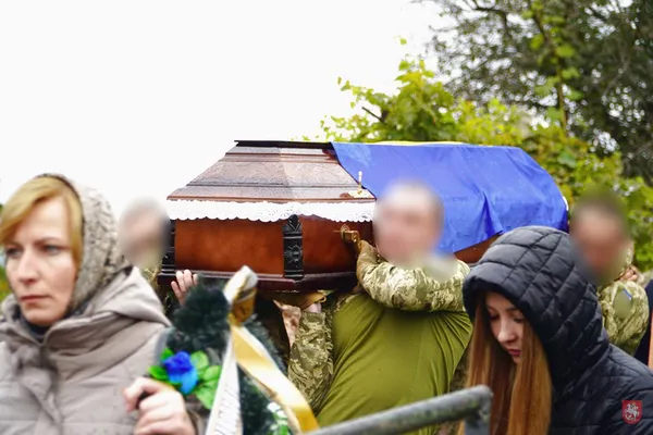 На Волині віддали останню шану загиблому воїну Роману Самусенку (фото)