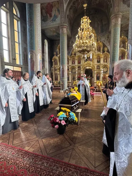 На Волині провели в останню дорогу Героя Олександра Хмарука (фото)